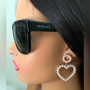 Pearl Heart Shaped Dangle Earrings Barbie vibes